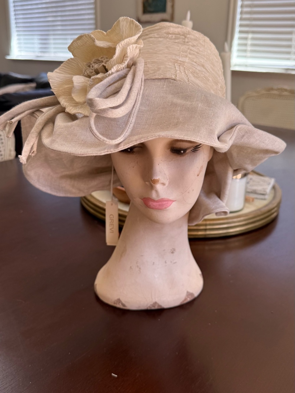 Grevi Light Beige Linen Wide-Brim Floral Sun Hat